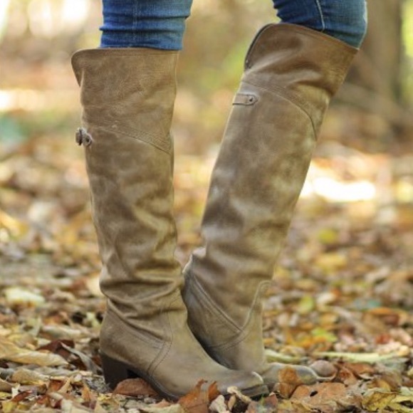 Frye Jane Boot Taupe Antique Leather - Picture 1 of 8